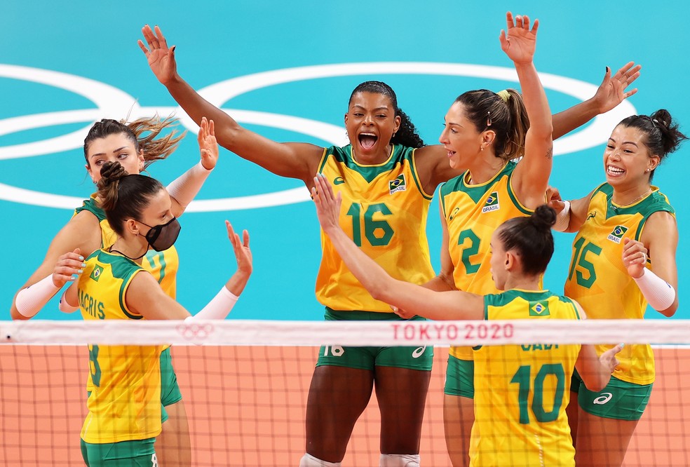 Brasil faz fácil 3 a 0 na Coreia do Sul e vai à final do vôlei feminino contra EUA