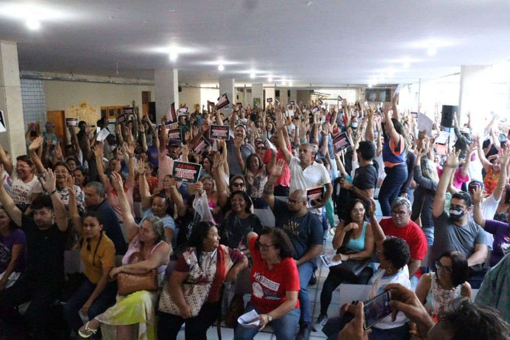 Professores da rede pública do RN decidem manter greve e vão apresentar contraproposta ao governo