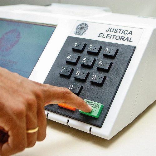 Lula Sanciona LDO com Recorde de R$4,9 Bilhões para Financiamento Eleitoral em 2024