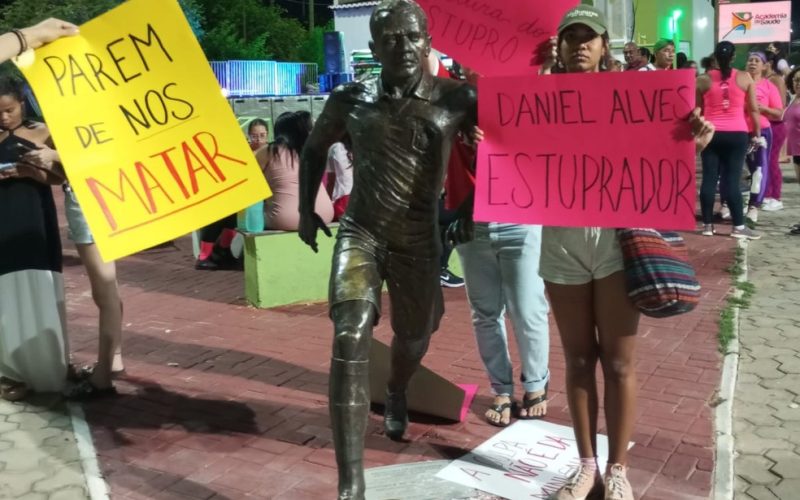 Manifestação do Ministério Público: Pedido de Remoção da Estátua de Daniel Alves na Bahia