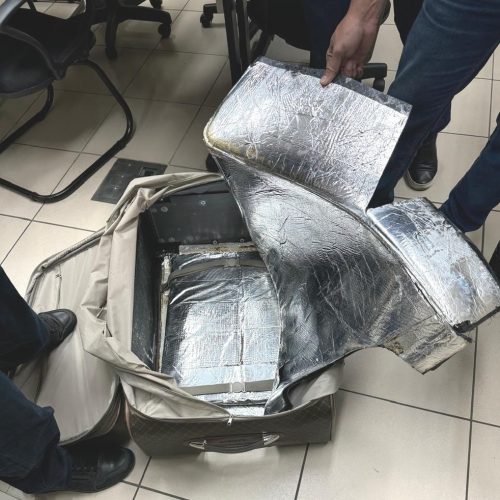 PF prende passageiro com quase 13 kg de cocaína escondidos em malas no Aeroporto de Natal