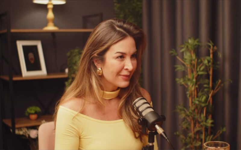 Por que é tão difícil sair de uma relação abusiva? Psicóloga Pamela Magalhães fala sobre o assunto no podcast A Infância Explica