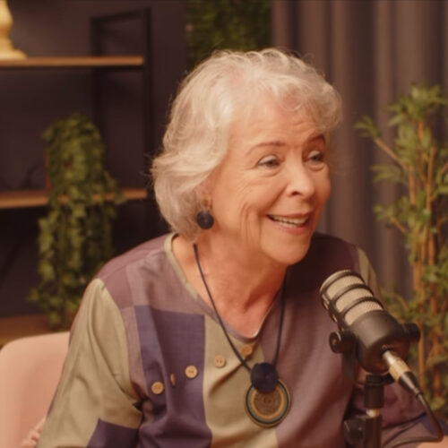 Heloísa Capelas fala sobre perdão, autoconhecimento e padrões familiares no novo episódio do podcast A Infância Explica