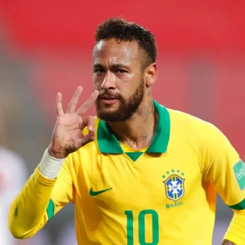 Neymar assume a icônica camisa 10 enquanto Ancelotti confirma sua participação na Copa do Mundo.