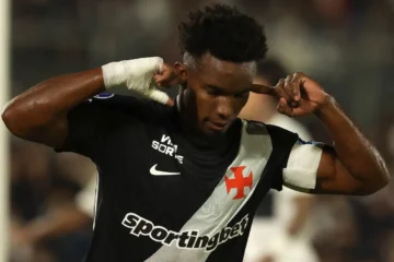 Vasco desborda sobre o Olímpia e quebra jejum de 14 anos em solo paraguaio